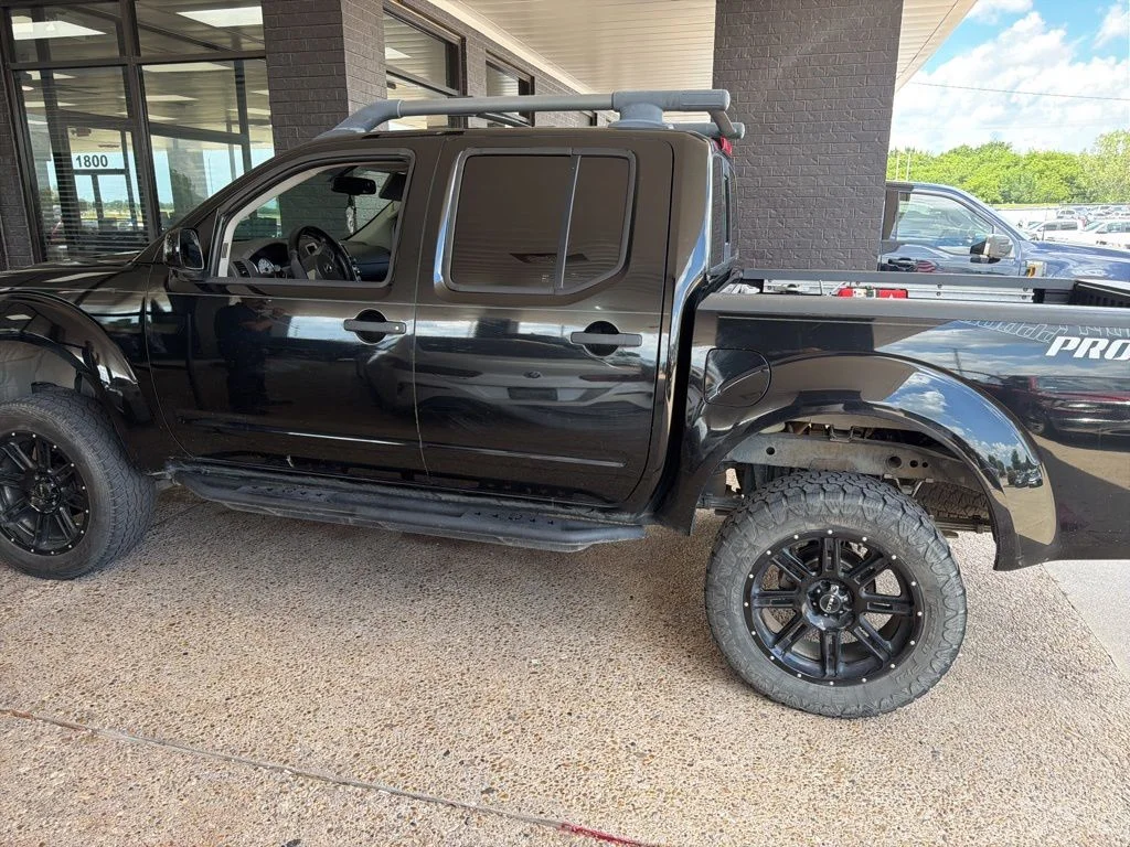 2018 Nissan Frontier 4.0 PRO-4X Crew Cab 4X4 AT's photo