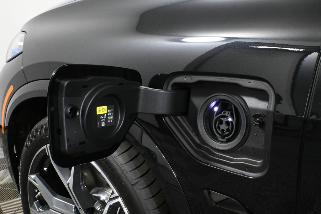 Used 2026 Black BMW xDrive50e image 15