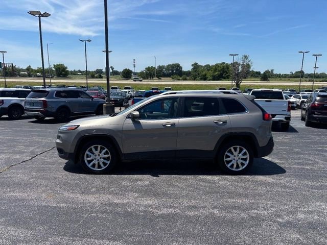 Used 2017 Jeep Cherokee Limited with VIN 1C4PJLDS5HW607416 for sale in Columbia, IL