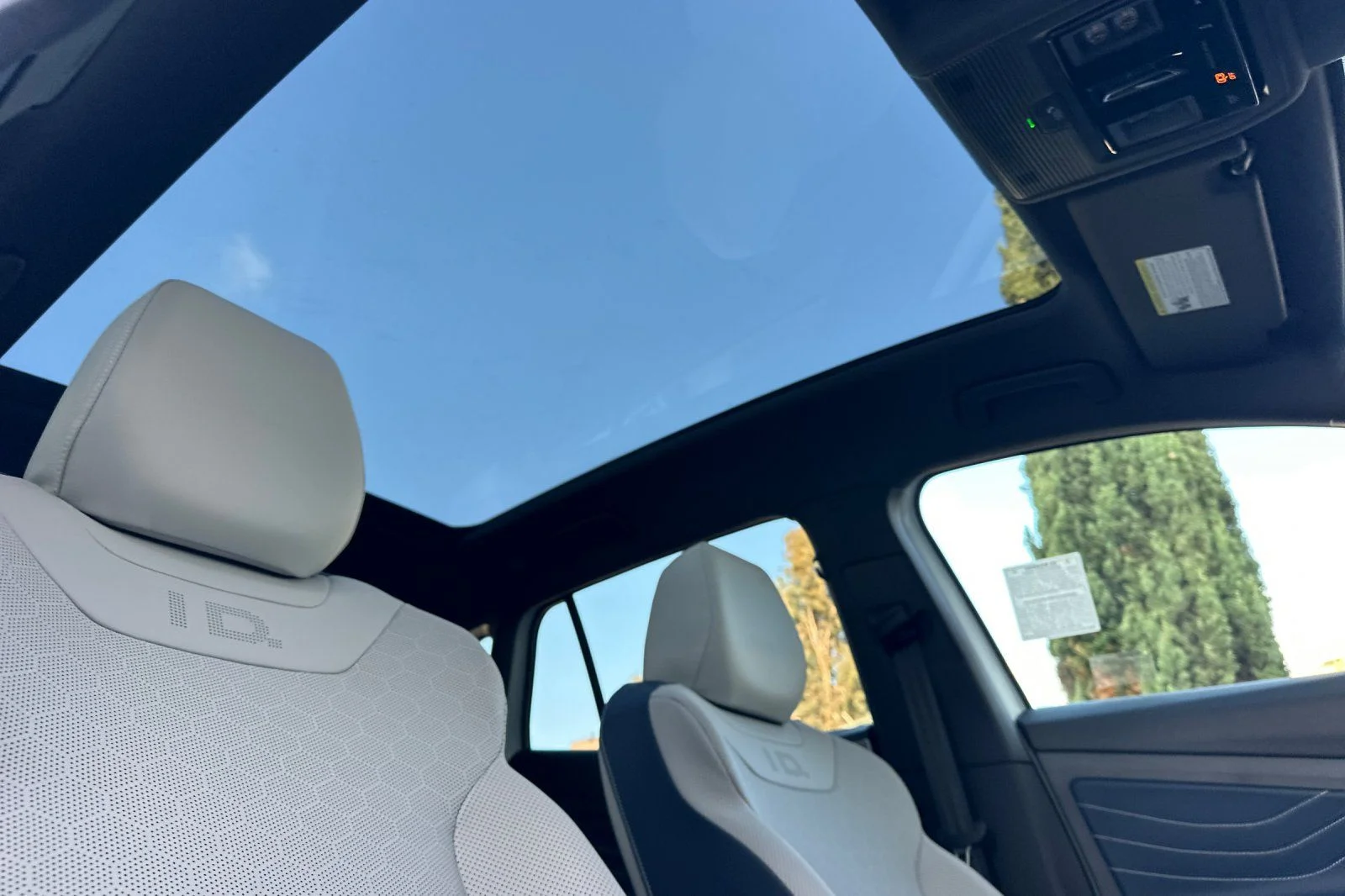 2025 Volkswagen ID.4 PRO S - Photo 15