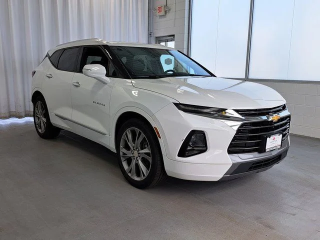 Used 2019 White Chevrolet Premier image 4