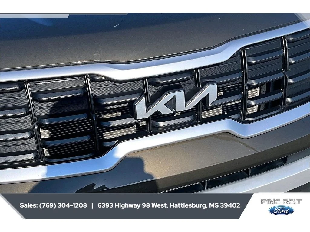 Used 2025 DARK MOSS Kia S image 21