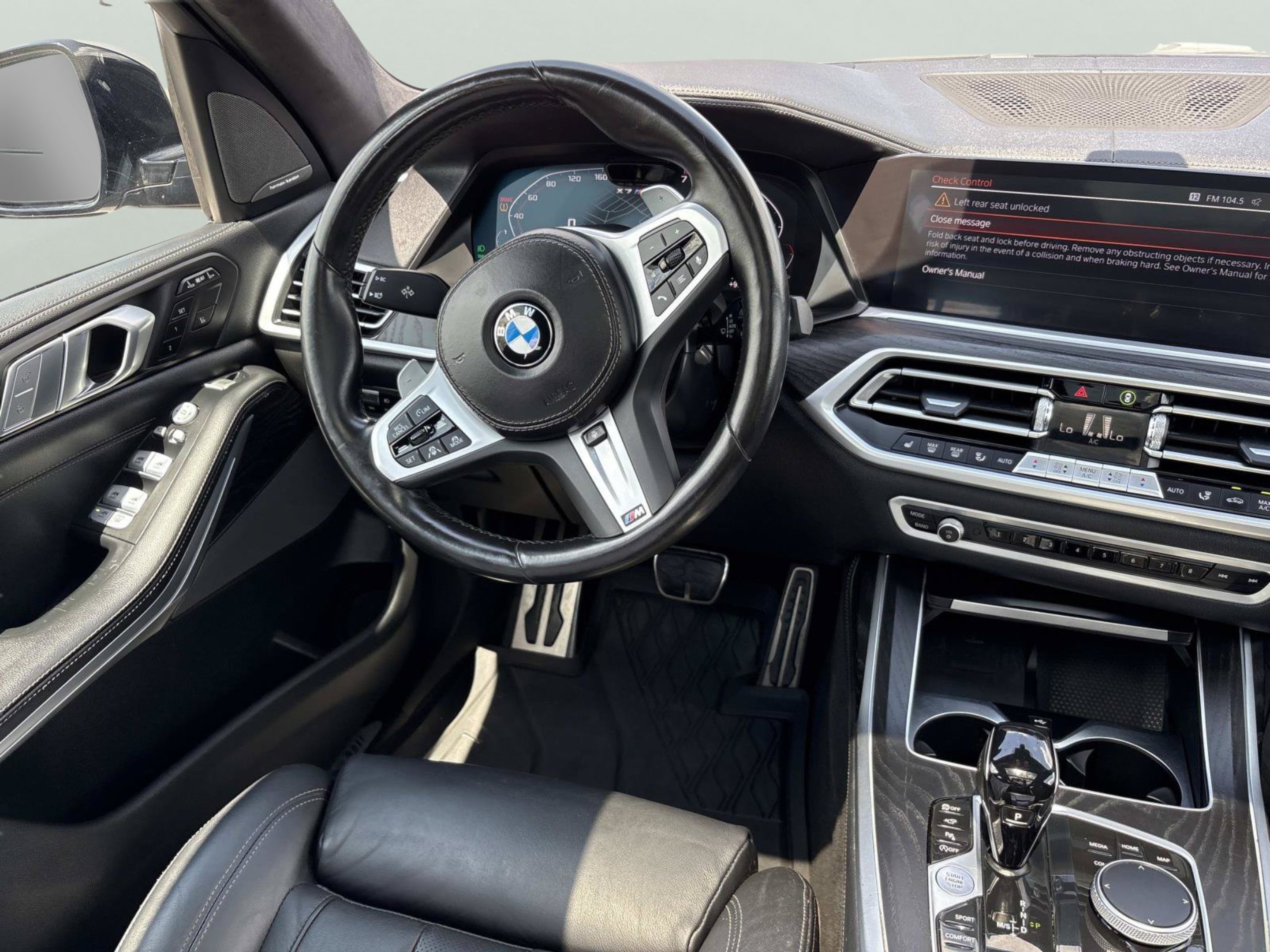 Used 2022 Arctic Grey Metallic BMW M50i image 11