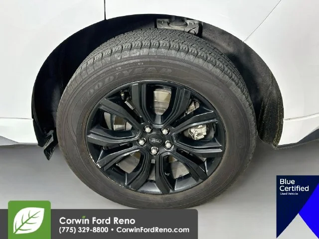 Certified Used 2023 Oxford White Ford SE image 35