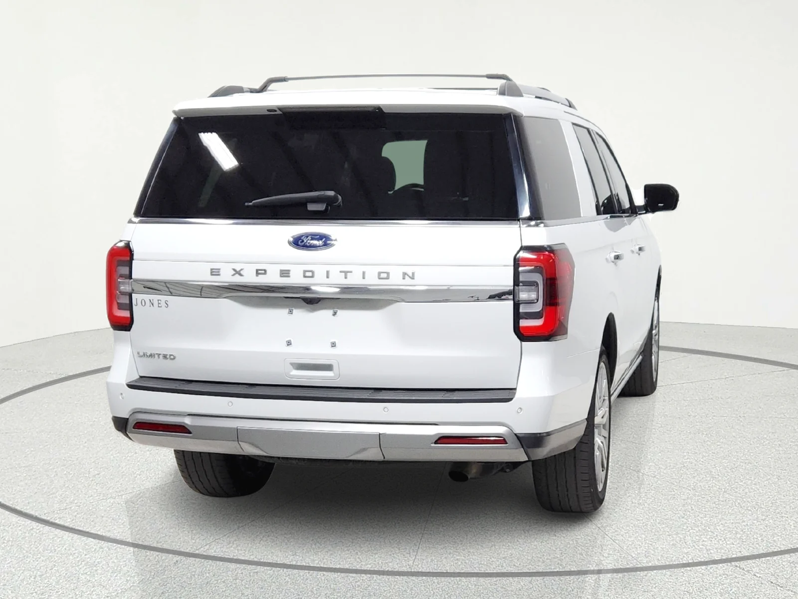 Used 2024 Oxford White Ford Limited image 8