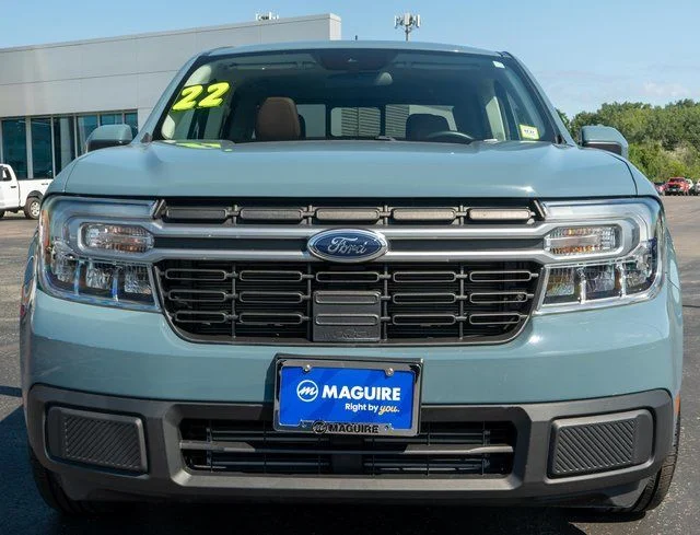 Used 2022  Ford Lariat image 3