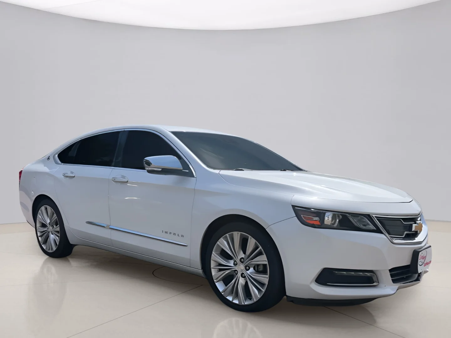 Used 2016 White Chevrolet LTZ image 7