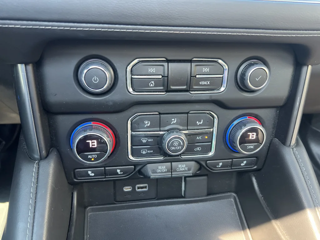 Used 2022 Midnight Blue Metallic Chevrolet Z71 image 15