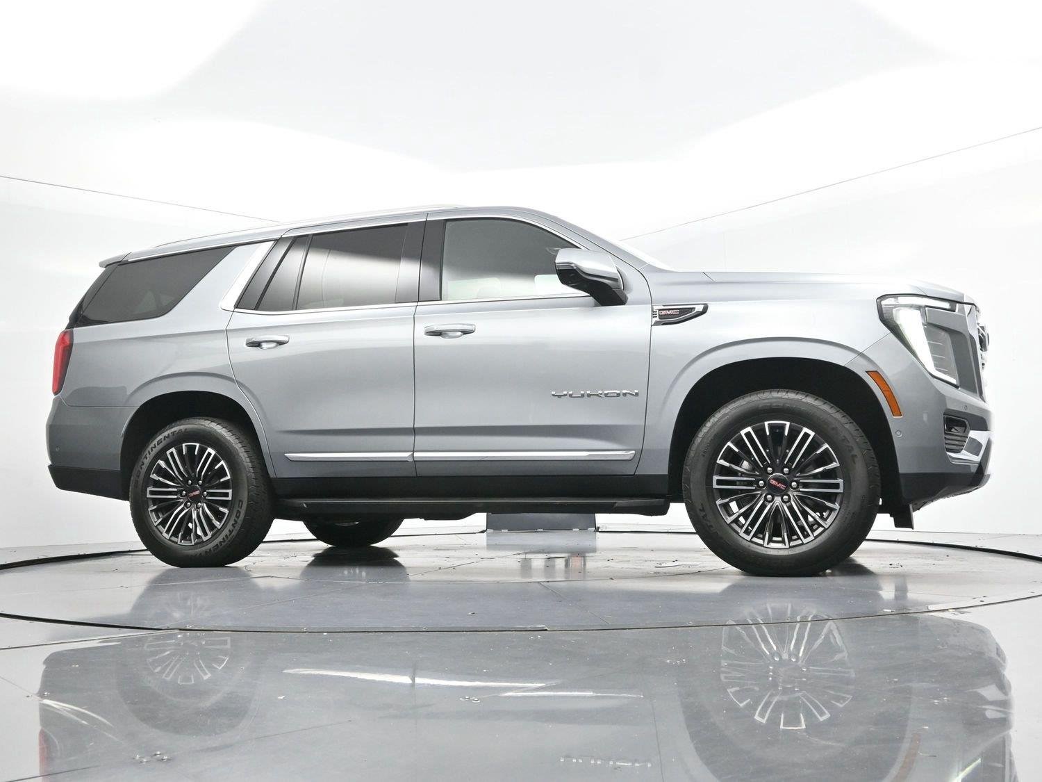 Used 2025 Sterling Metallic GMC Elevation image 41