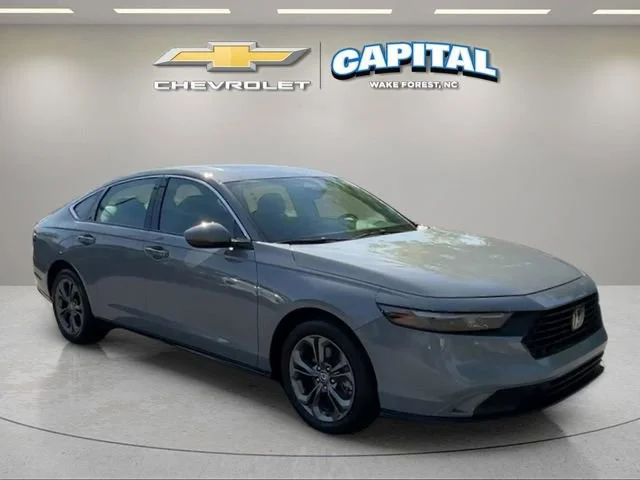 Used 2023 Gray Honda EX-L image 7