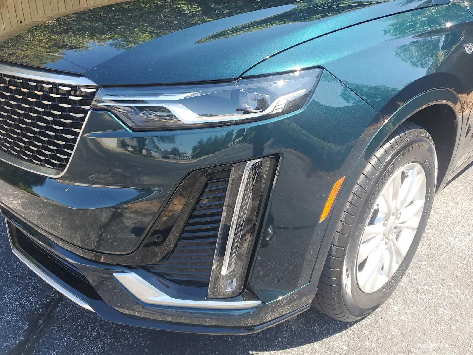 Used 2024 Emerald Lake Metallic Cadillac Luxury image 10