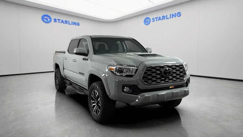 Used 2023  Toyota SR image 14