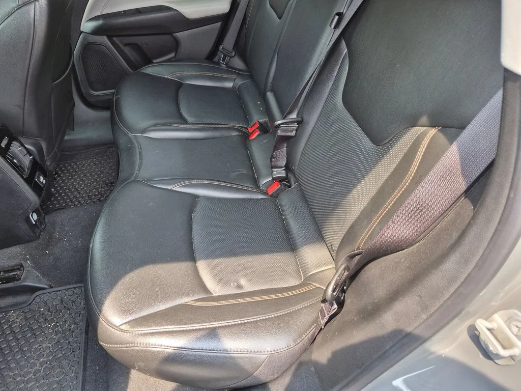 Used 2022 Gray Jeep Limited image 18