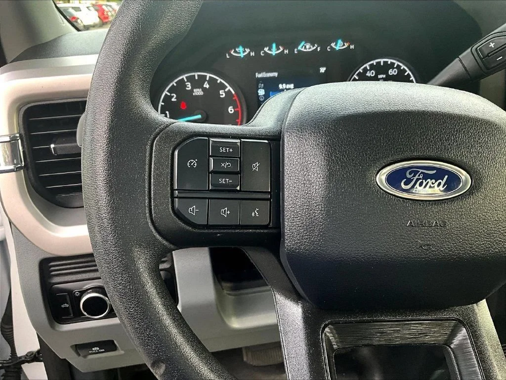 Used 2025 Oxford White Ford XL image 10