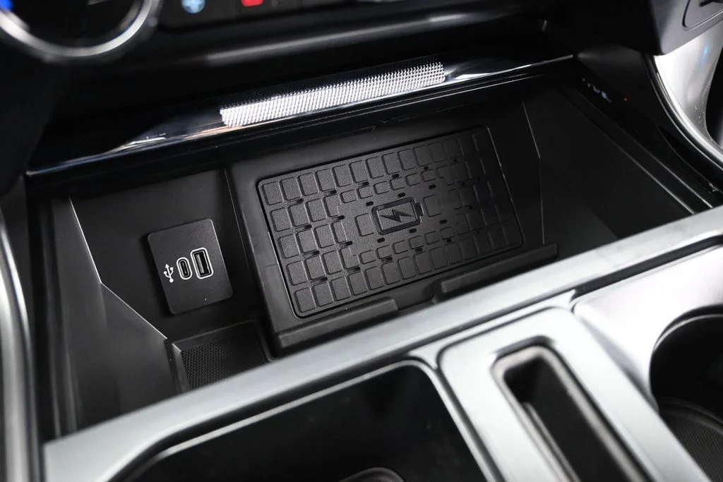New 2026 Agate Black Metallic Ford Lariat image 17