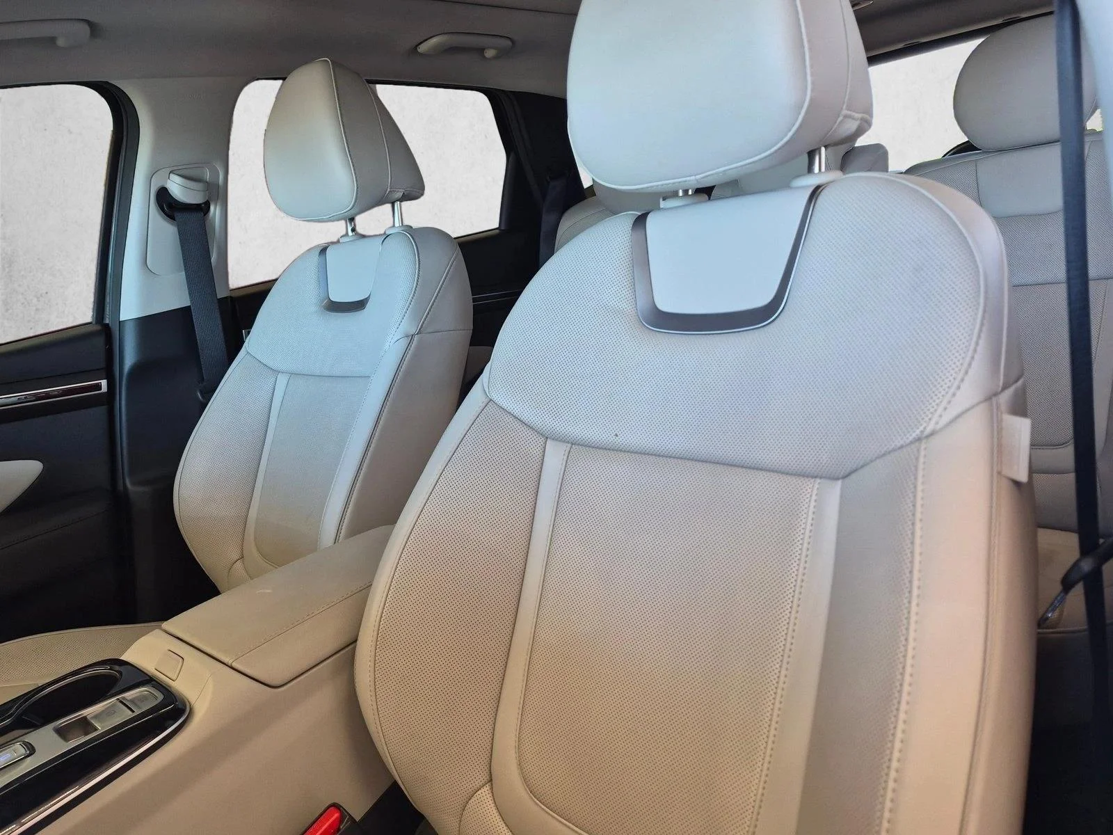 Used 2023 Portofino Gray Hyundai Limited image 8