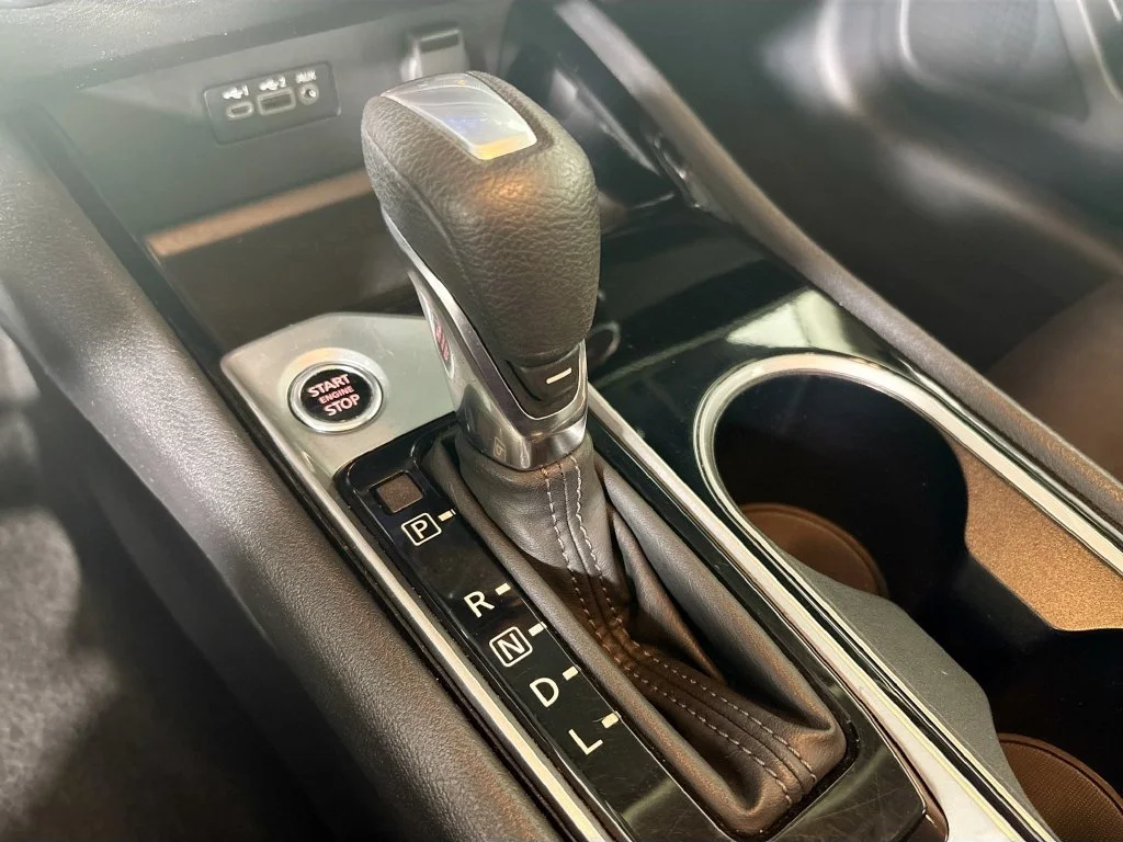 Used 2024 Silver Nissan 2.5 SV image 17