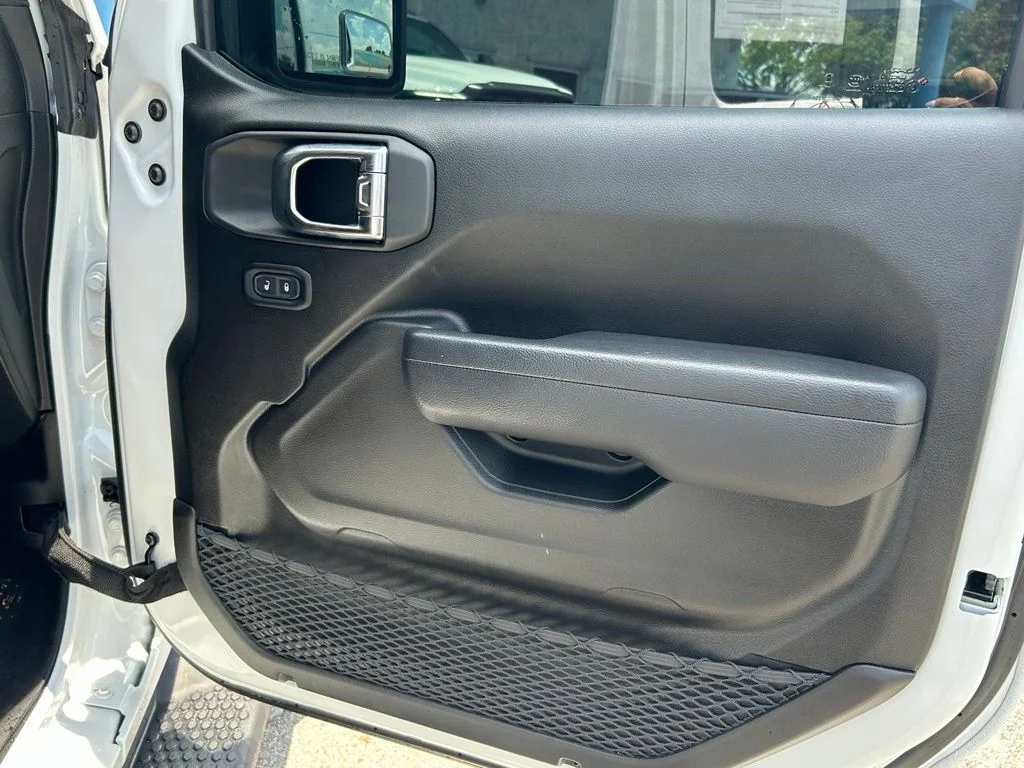 Used 2026 White Jeep Sport image 31