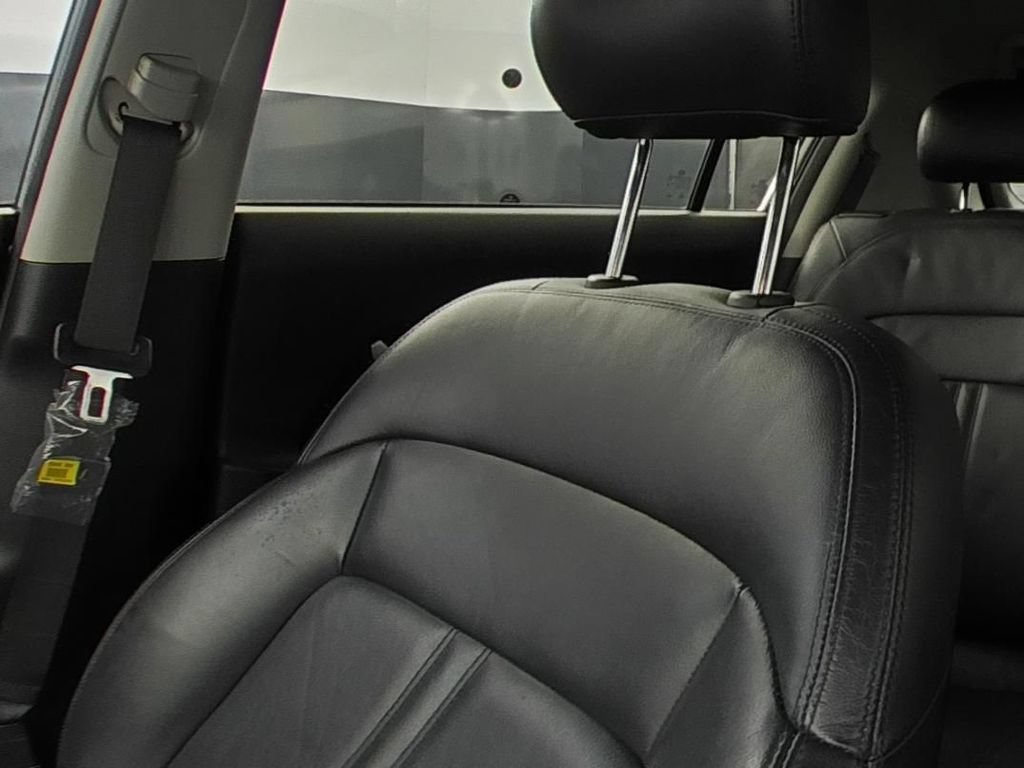 Used 2016 Silver Kia EX image 9