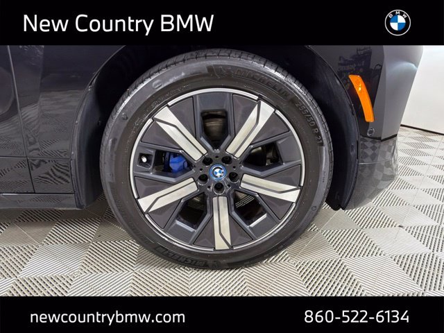 Used 2023 Black BMW xDrive50 image 9
