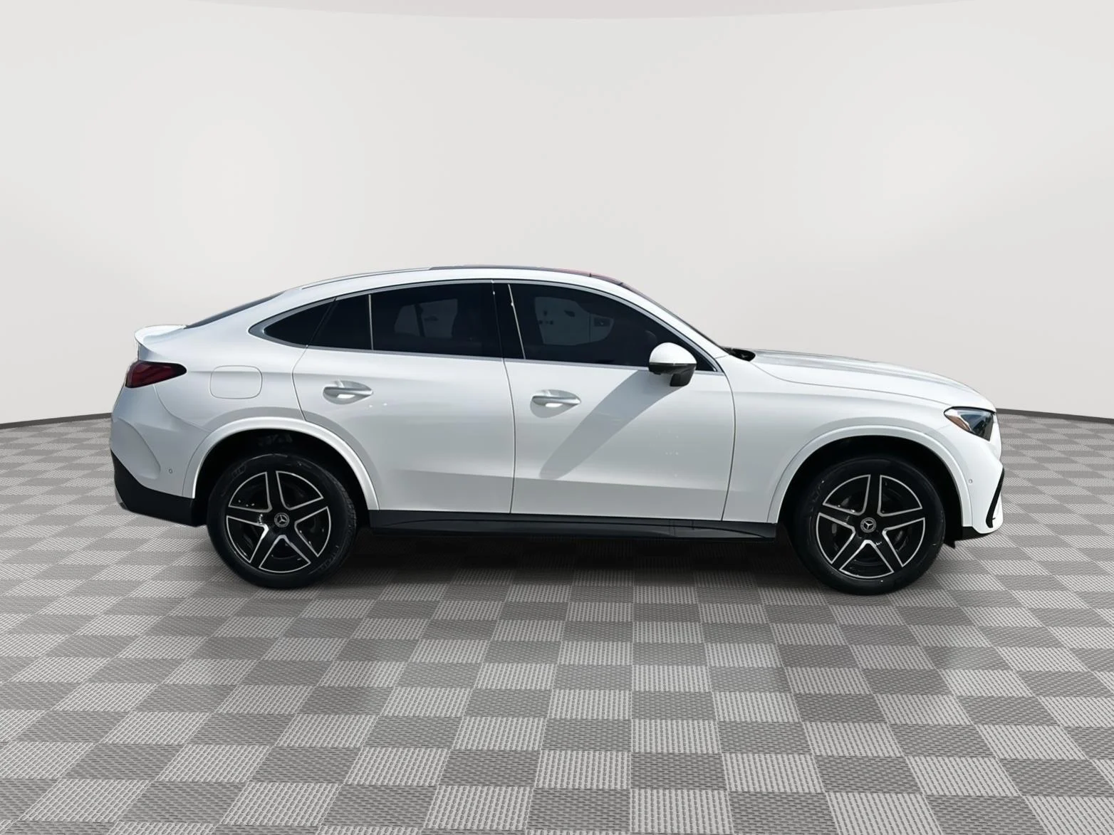 Certified Used 2026 Polar White Mercedes-Benz GLC 300 image 2