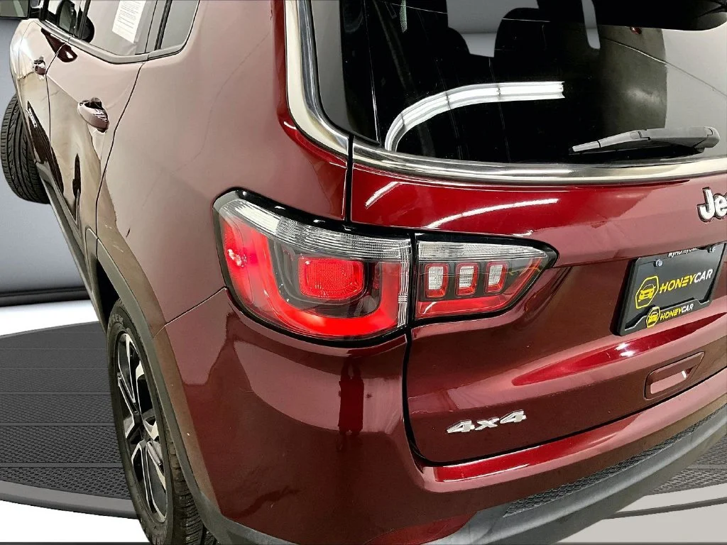 Used 2022 Red Jeep Limited image 23