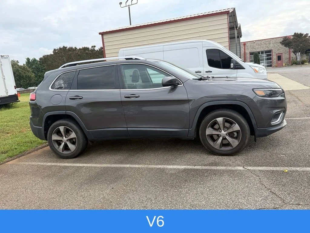 Used 2019 Gray Jeep Limited image 2