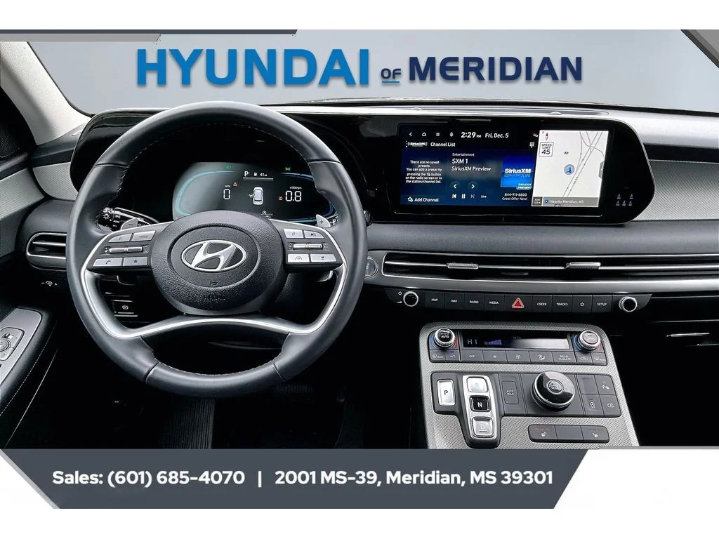 Used 2025 Abyss Black Pearl Hyundai XRT image 5