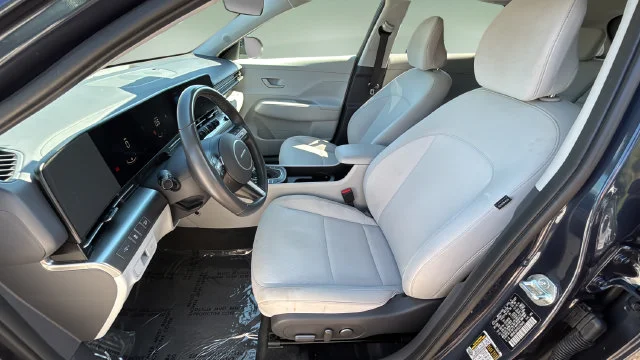 Used 2025 Blue Hyundai SEL image 18