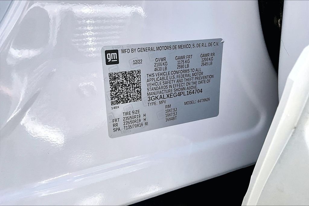 Used 2023 White GMC Denali image 34