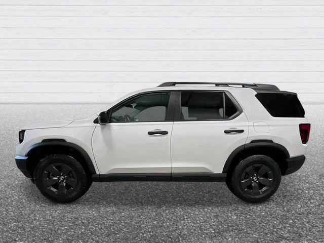 New 2026 Platinum White Pearl Honda RTL image 3