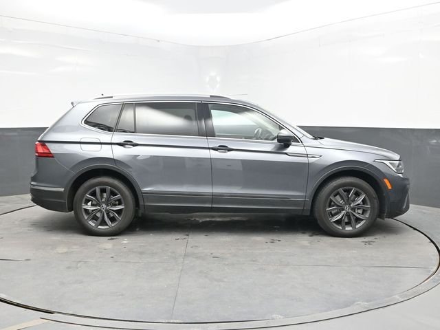 Used 2023 Gray Volkswagen 2.0T SE image 8