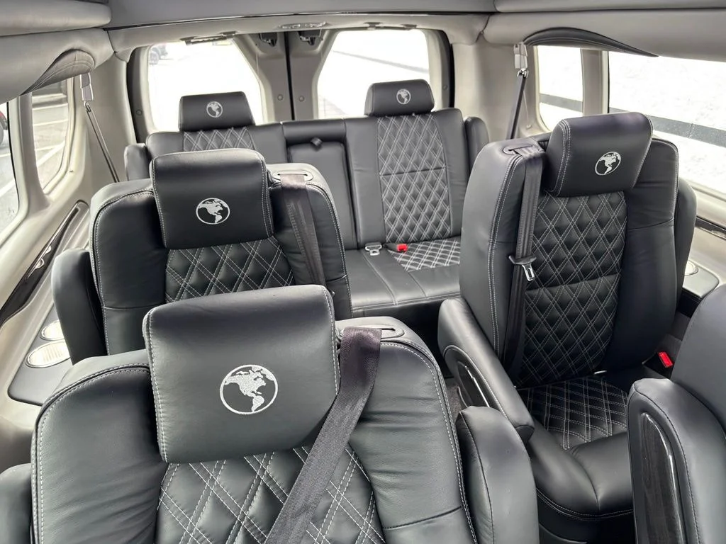 New 2026 Black Ford Explorer Limited SE image 40