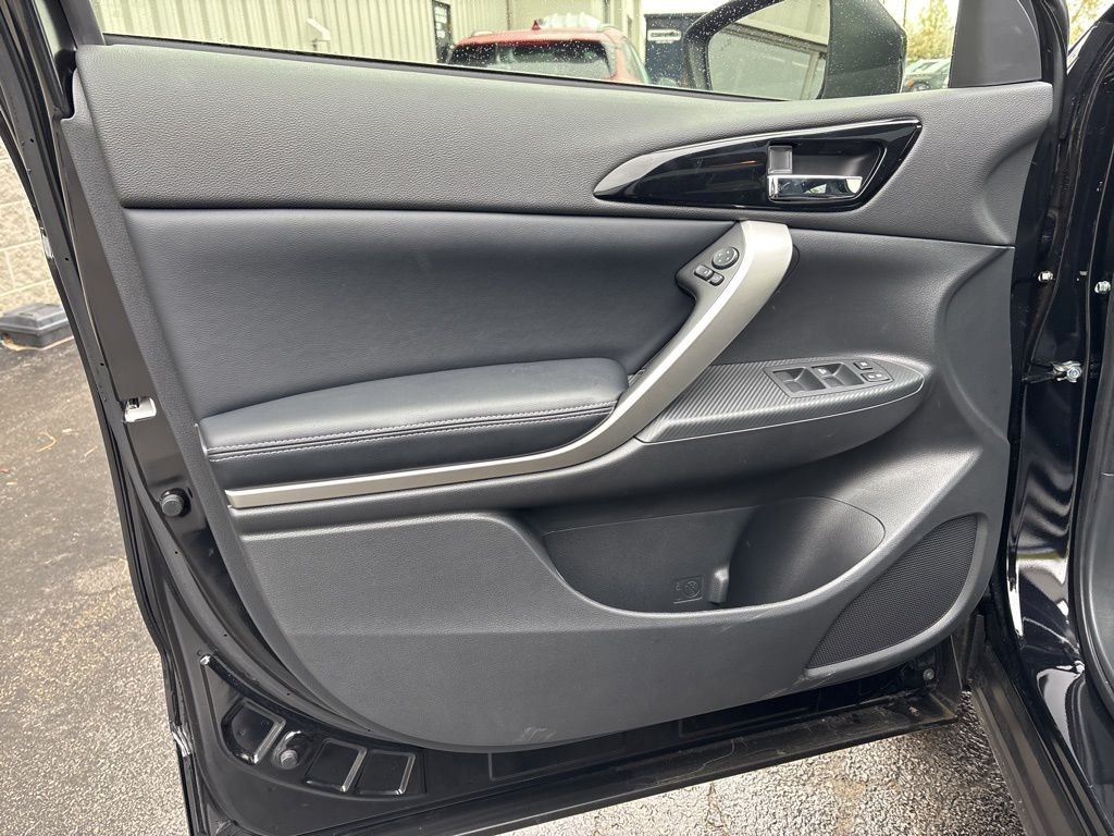 2024 Mitsubishi Eclipse Cross SE - Photo 17
