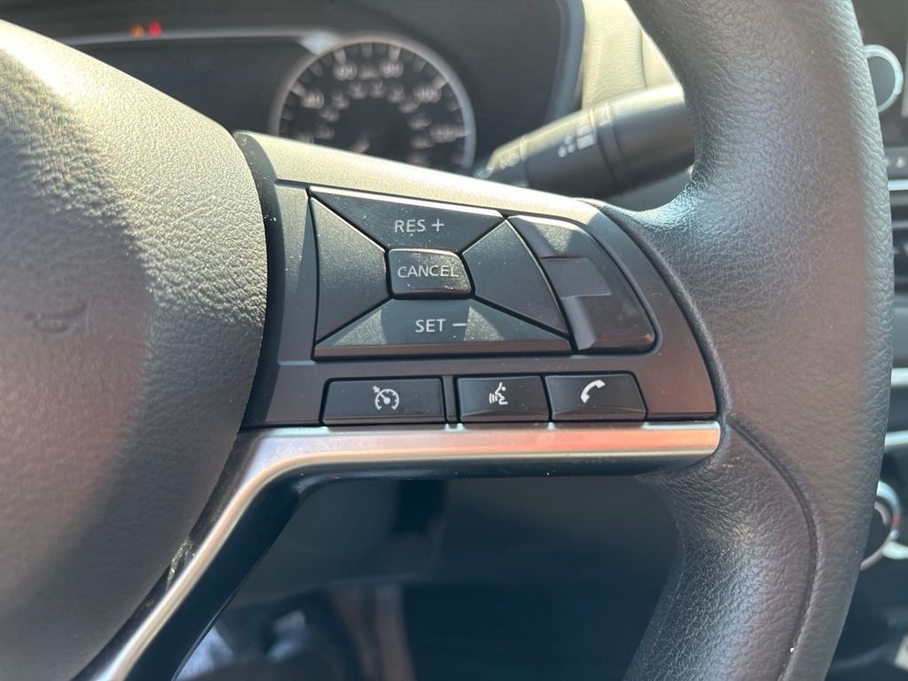 Used 2019 Blue Nissan 2.5 S image 21