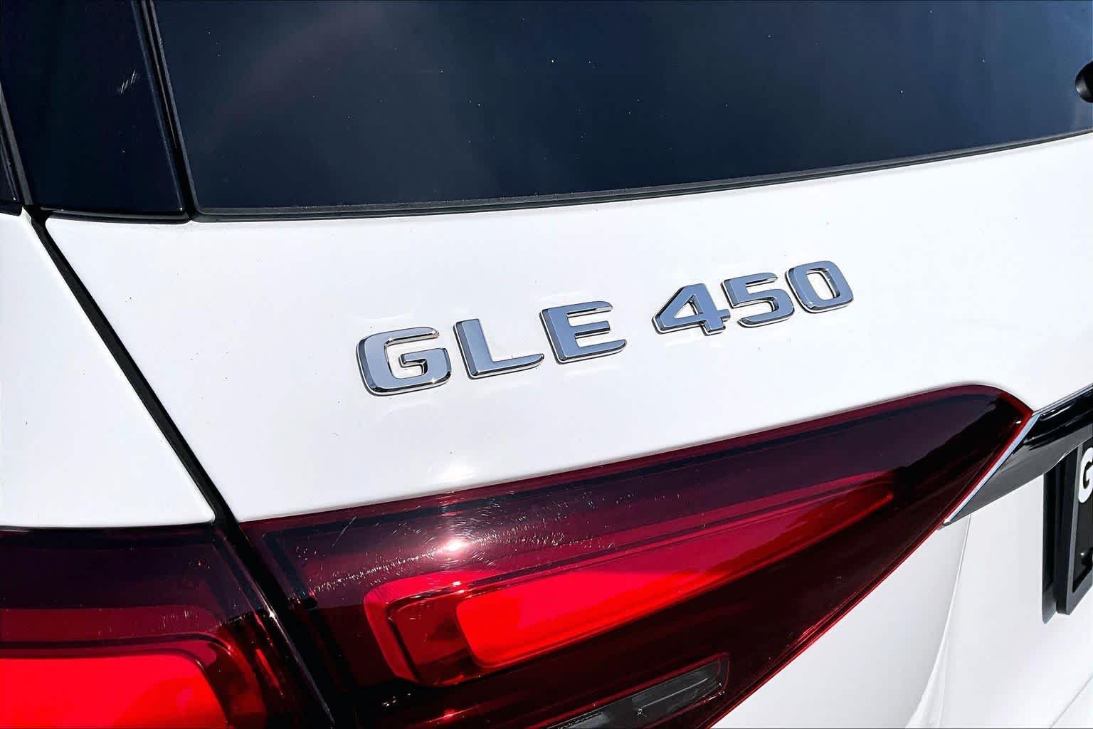 Used 2024 Polar White Mercedes-Benz GLE 450 image 31