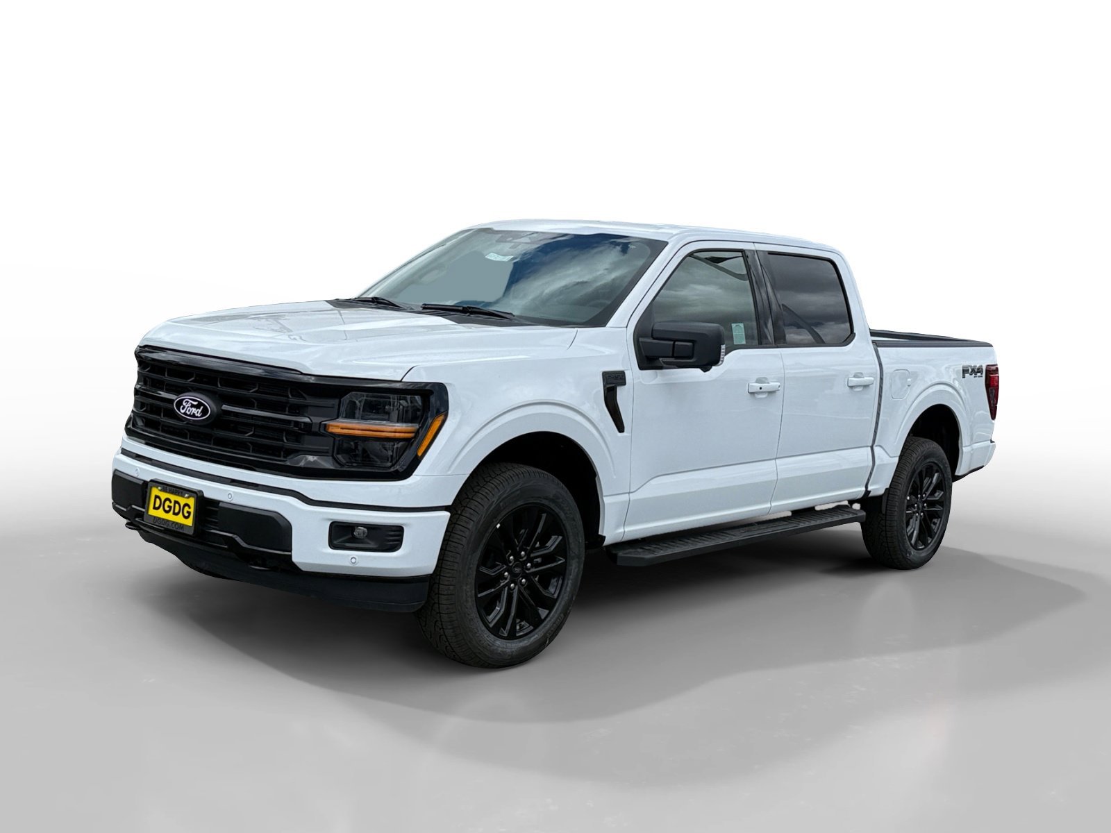 New 2026 OXFORD WHITE Ford XLT image 1