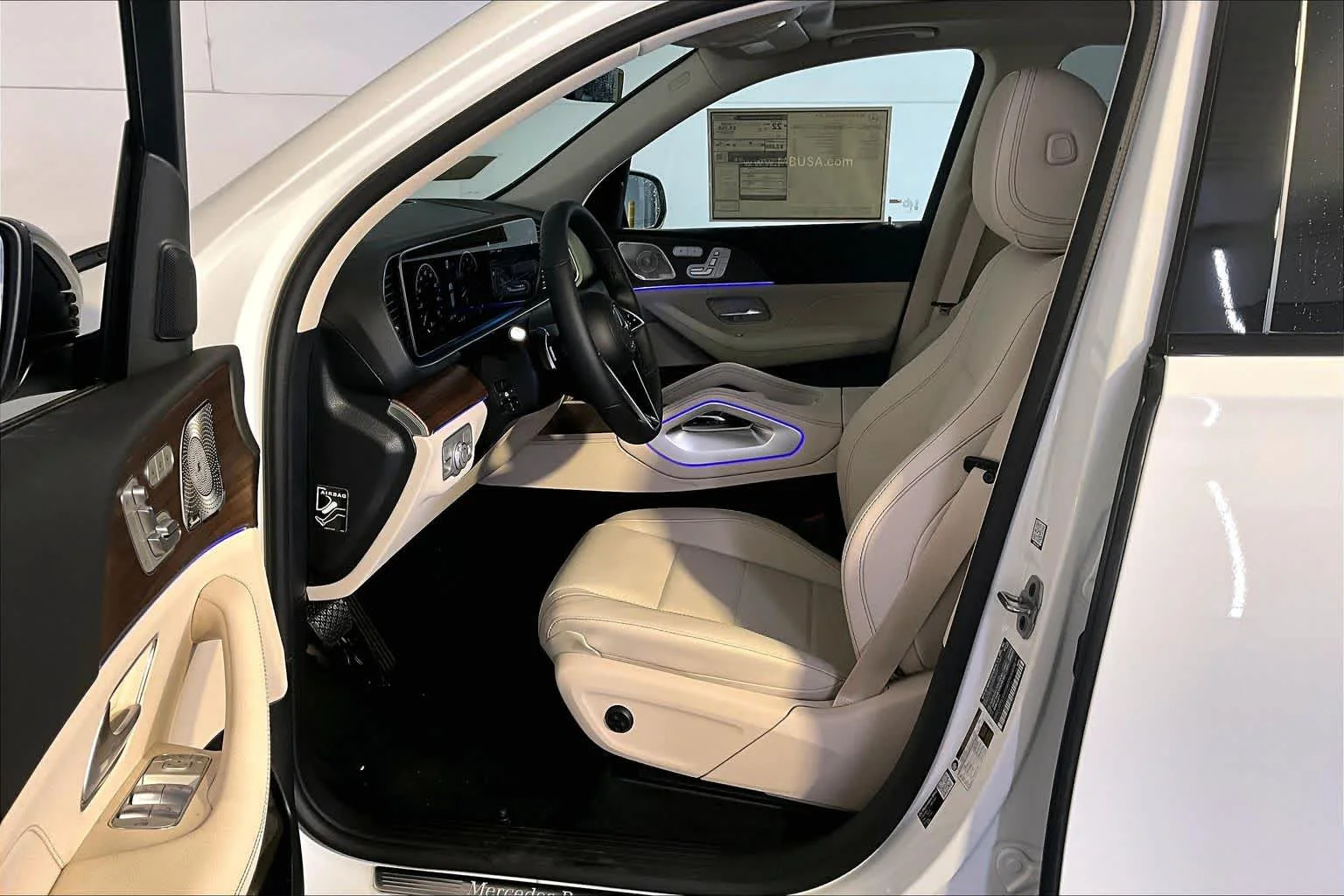 New 2026 Polar White Mercedes-Benz GLE 350 image 13