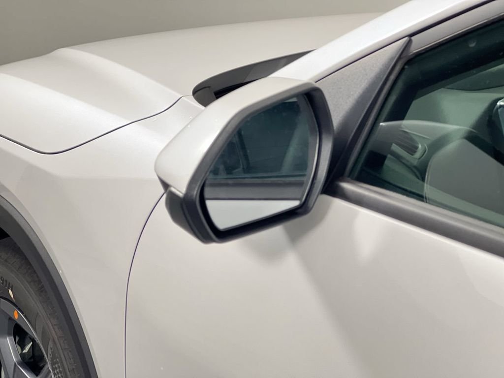New 2026 Snow White Pearl Kia LXS image 11