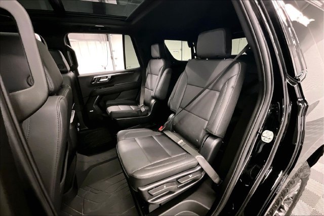 Used 2025 Black Chevrolet Z71 image 25
