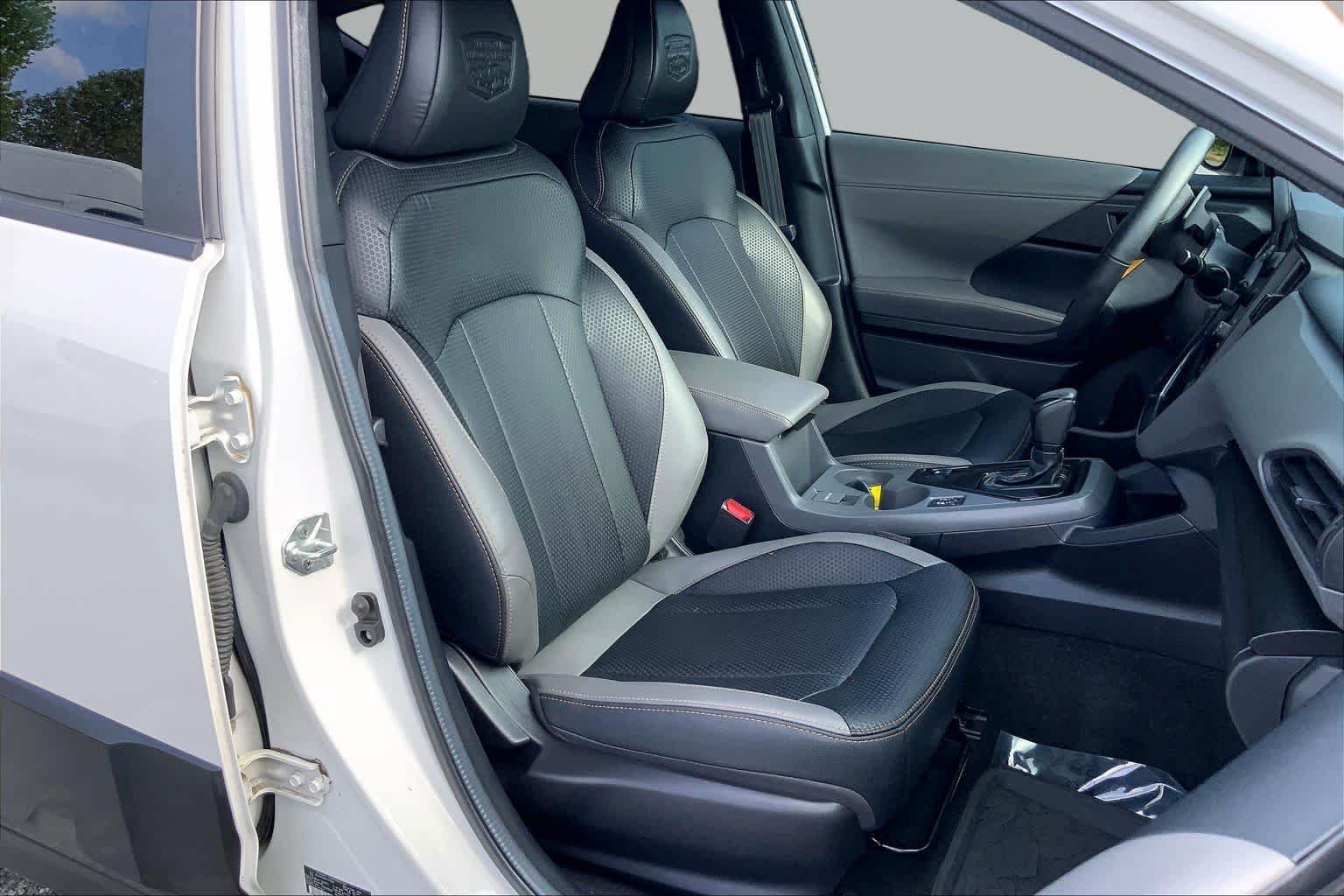 Used 2024 Crystal White Pearl Subaru Wilderness image 8