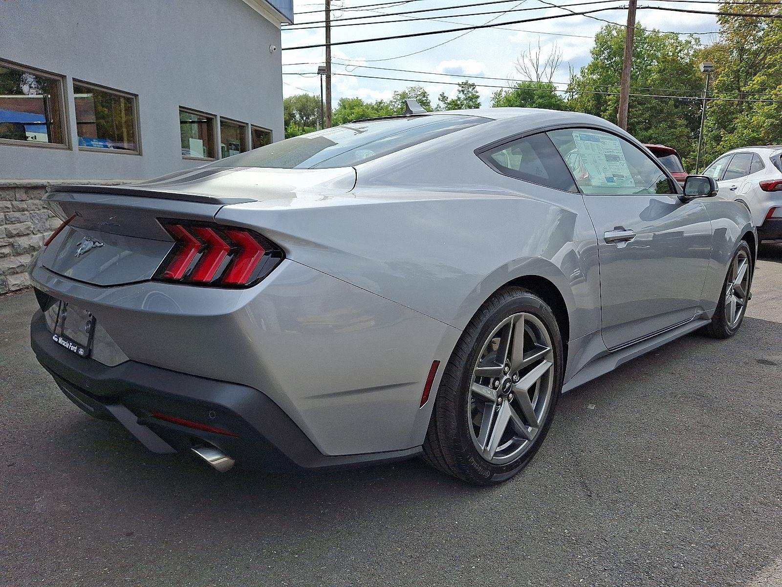 2025 Ford Mustang EcoBoost Premium Fastback - Photo 5
