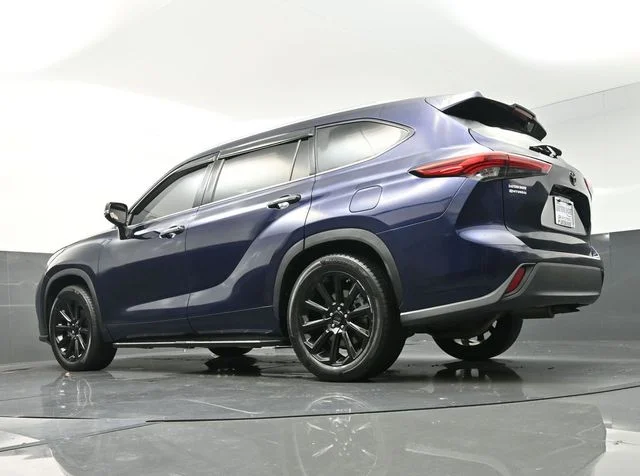 Used 2021  Toyota XLE image 37