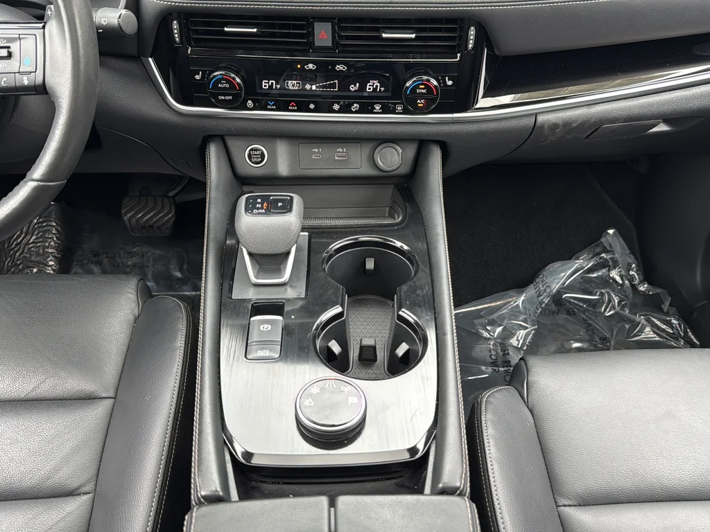 Used 2023 Gray Nissan SL image 18