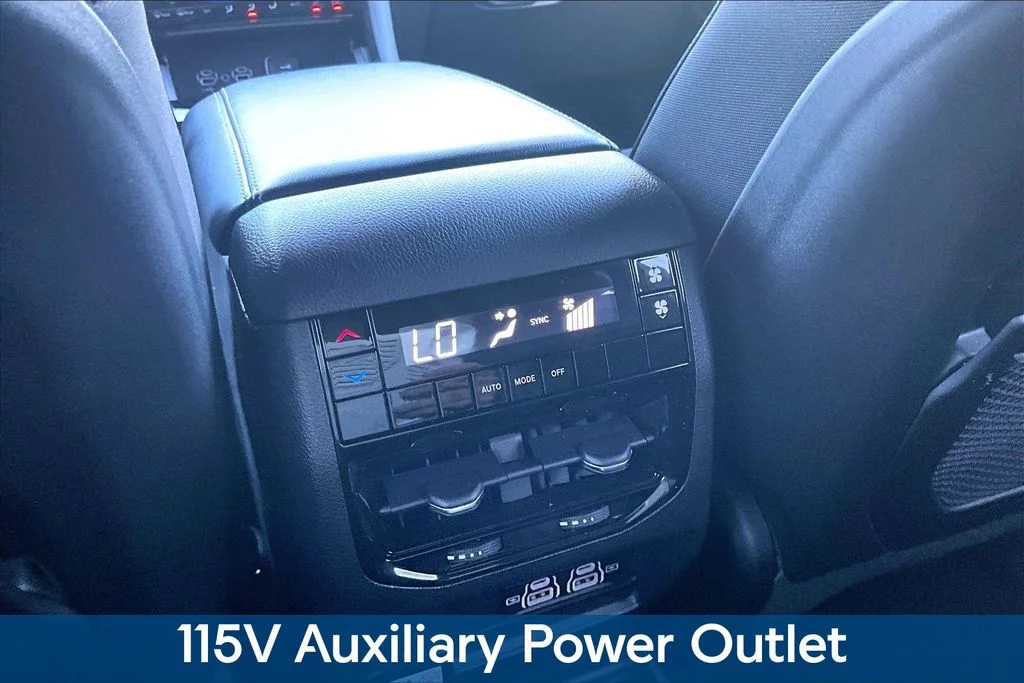 Used 2025 Red Jeep Altitude image 13