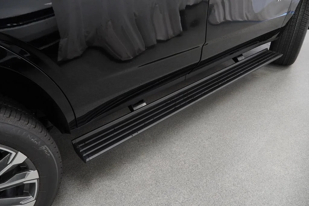 New 2026 Black Chevrolet High Country image 29
