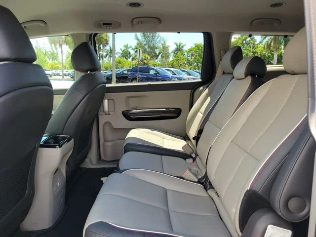 Used 2015 Silver Kia EX image 10