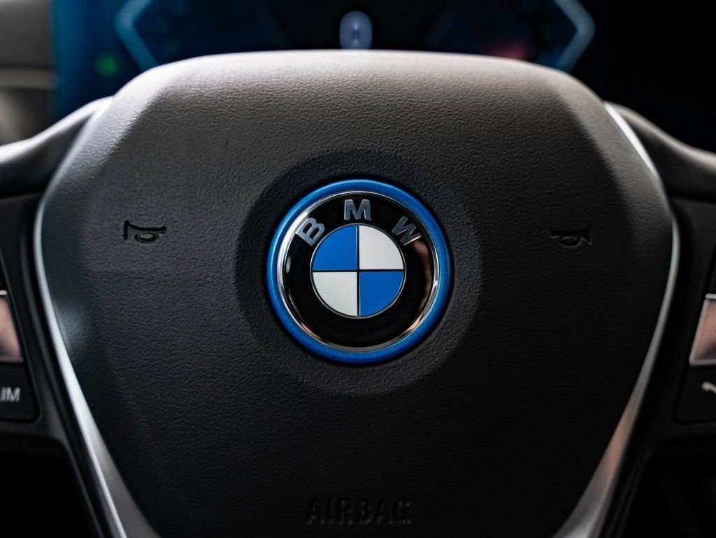 Used 2023 Alpine White BMW eDrive40 image 30