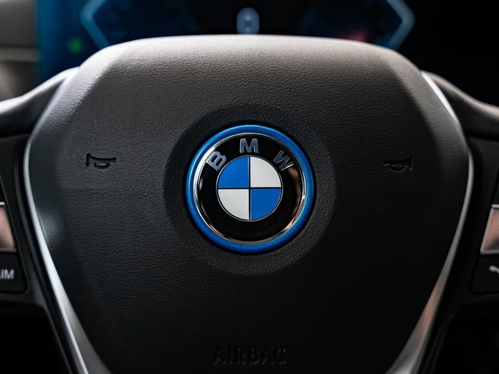 Used 2023 Alpine White BMW eDrive40 image 30