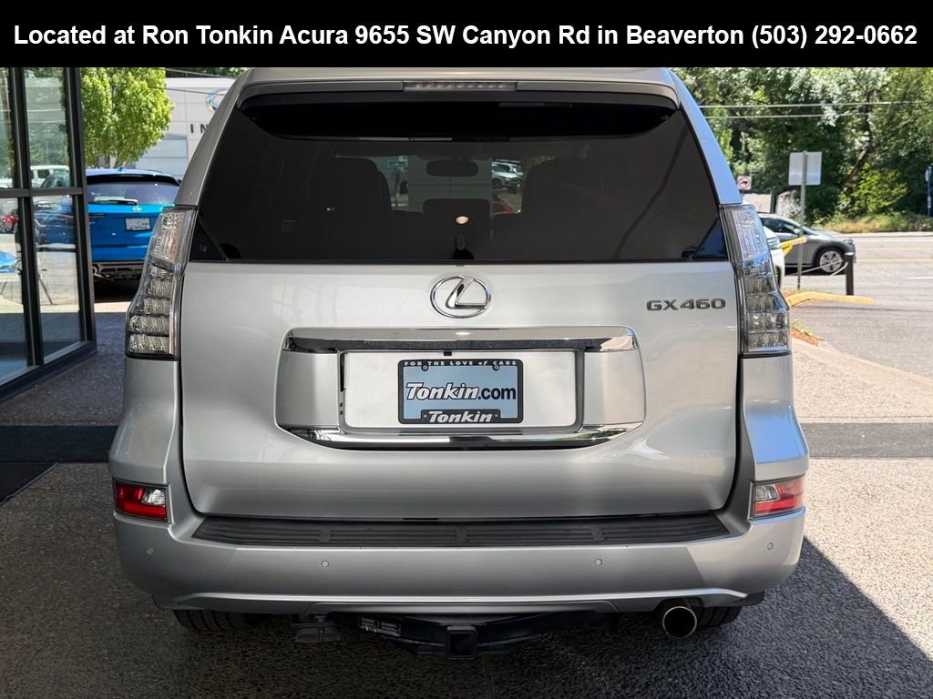 Used 2016 Silver Lining Metallic Lexus 460 image 6